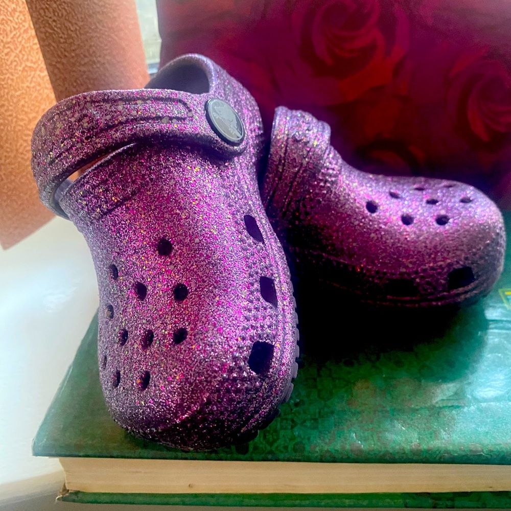CROCS BARNEY PINK-PURPLE GLITTERY SHIMMERY SZ 5 TODDLER Soles GLAM